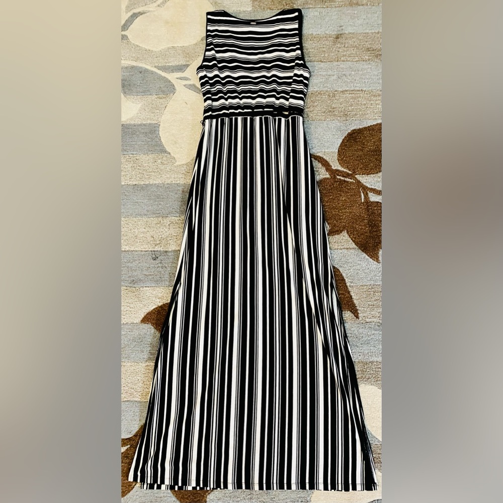 White House Black Market Black and White Striped Maxi Dress - Picture 7 of 8